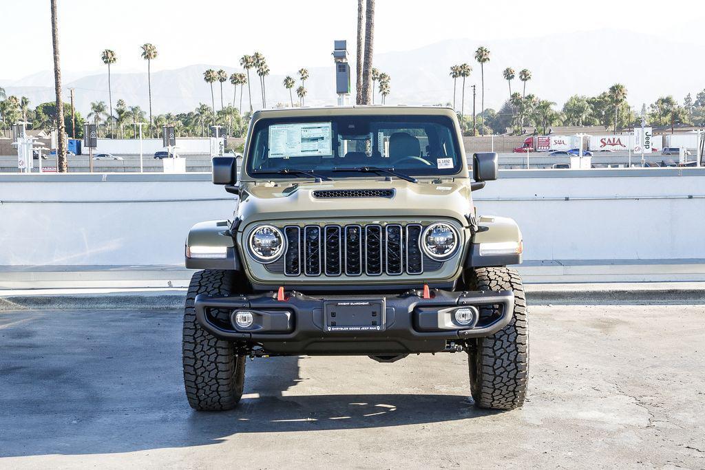 new 2025 Jeep Gladiator car, priced at $48,690