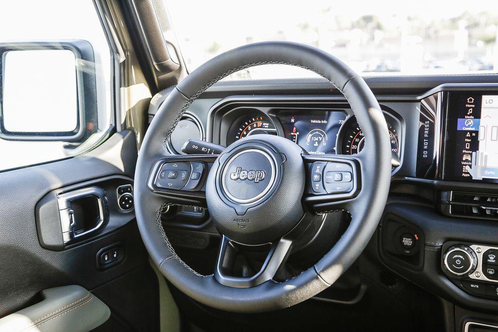 new 2025 Jeep Gladiator car, priced at $48,690