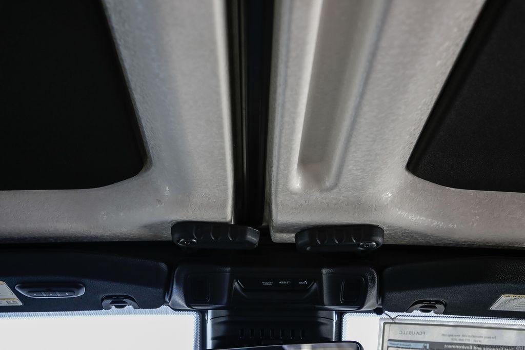 new 2025 Jeep Gladiator car, priced at $48,690