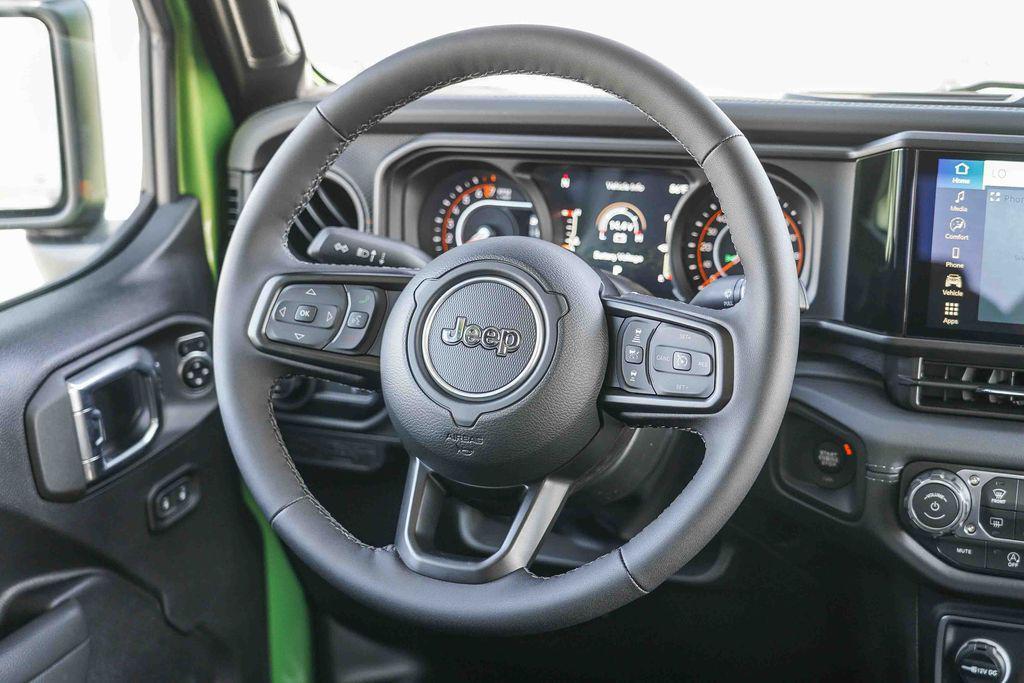 new 2025 Jeep Gladiator car, priced at $45,430