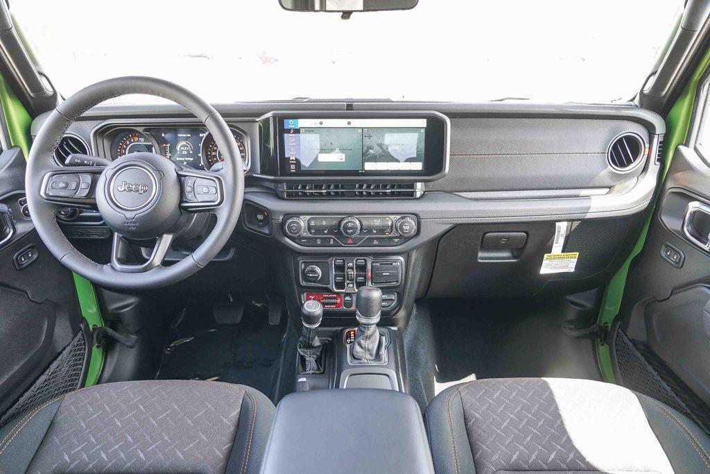 new 2025 Jeep Gladiator car, priced at $45,430