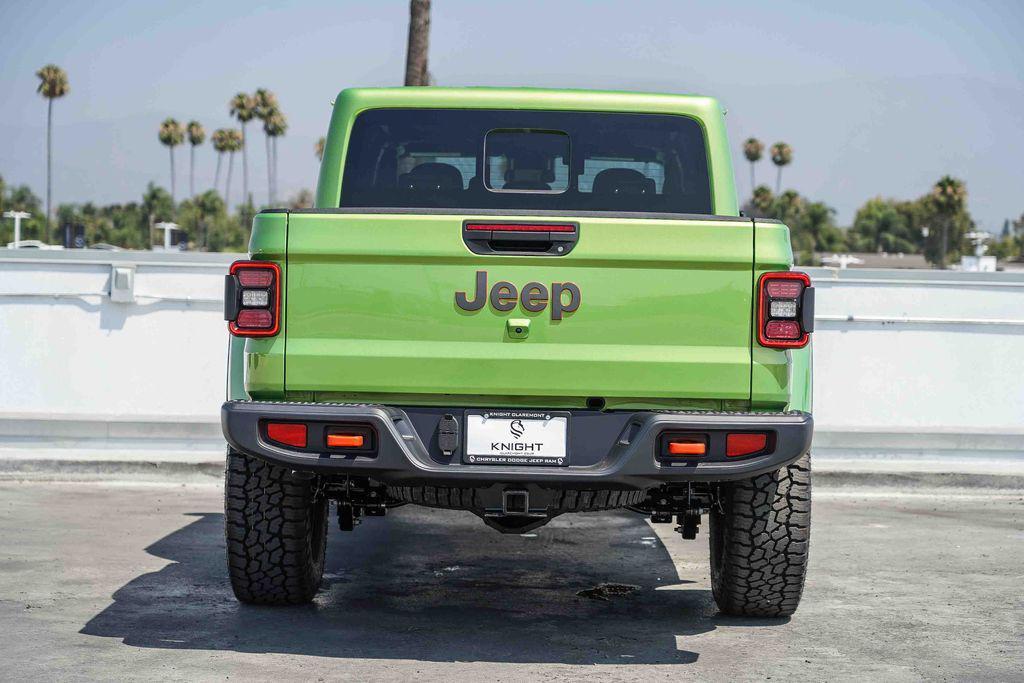 new 2025 Jeep Gladiator car, priced at $45,430