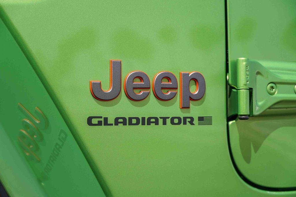 new 2025 Jeep Gladiator car, priced at $45,430