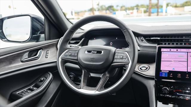 new 2025 Jeep Grand Cherokee car, priced at $40,220