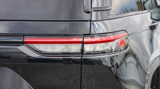 new 2025 Jeep Grand Cherokee car, priced at $40,220