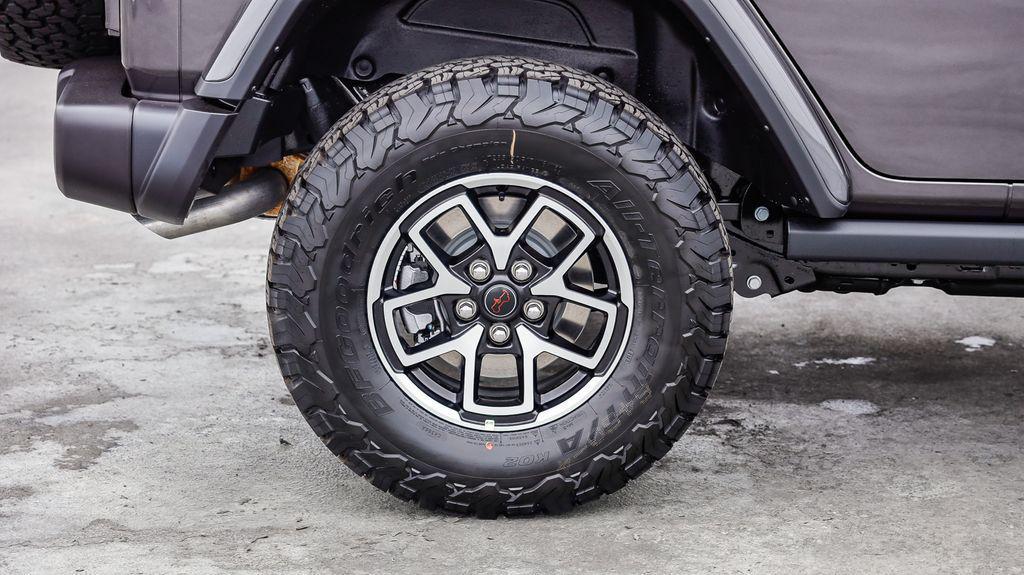 new 2025 Jeep Wrangler car, priced at $52,435