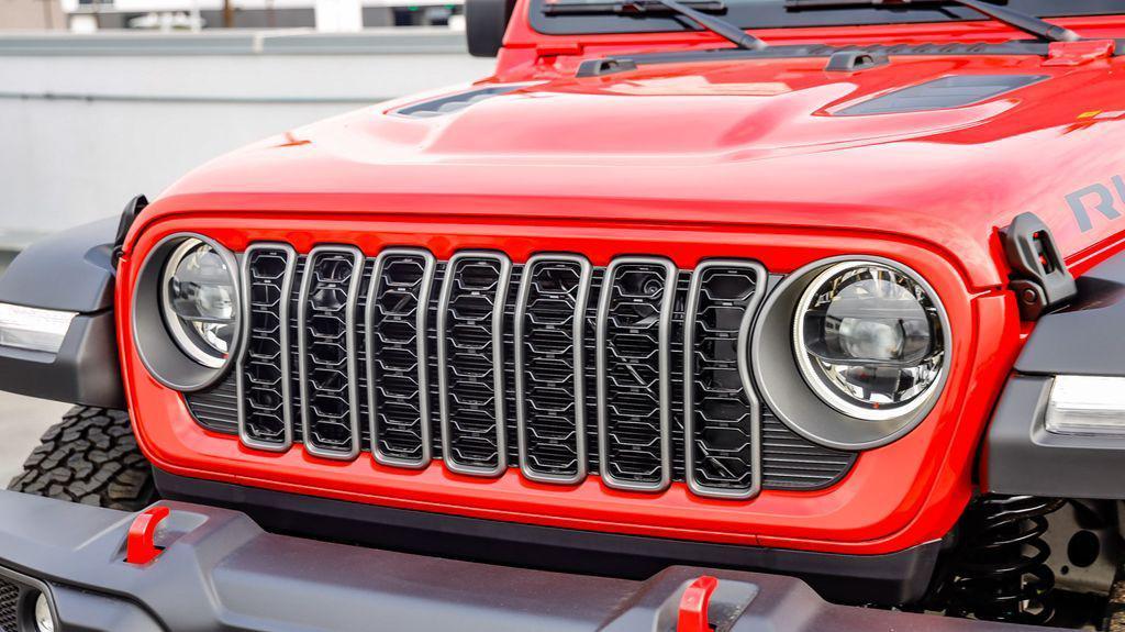 new 2025 Jeep Wrangler car, priced at $51,612