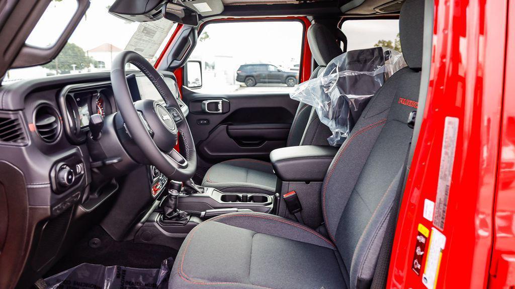 new 2025 Jeep Wrangler car, priced at $51,612
