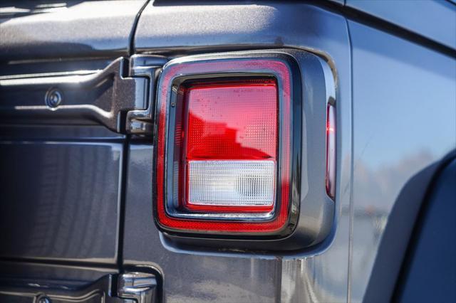 new 2025 Jeep Wrangler car, priced at $39,180