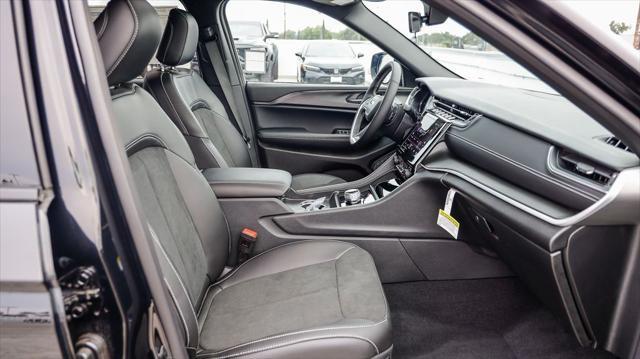 new 2025 Jeep Grand Cherokee car, priced at $36,730