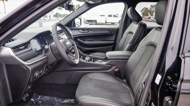 new 2025 Jeep Grand Cherokee car, priced at $36,730