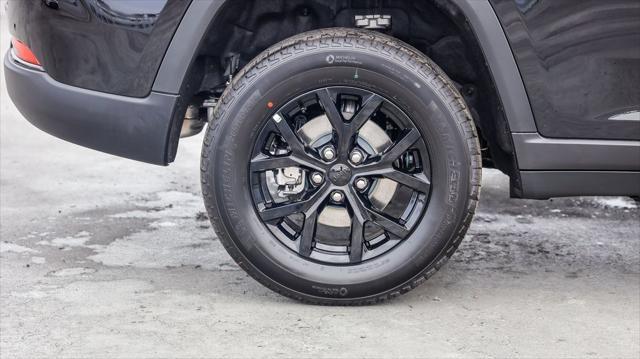 new 2025 Jeep Grand Cherokee car, priced at $36,730