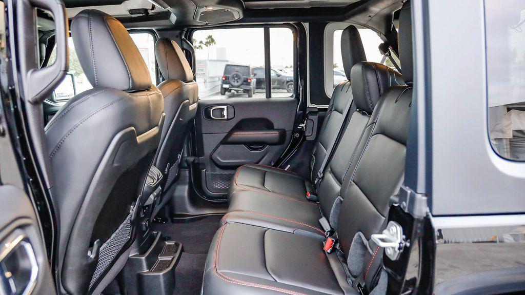 new 2025 Jeep Wrangler car, priced at $53,474