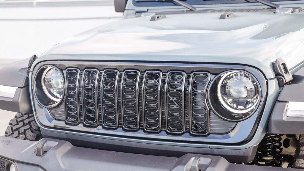 new 2025 Jeep Wrangler car, priced at $42,575