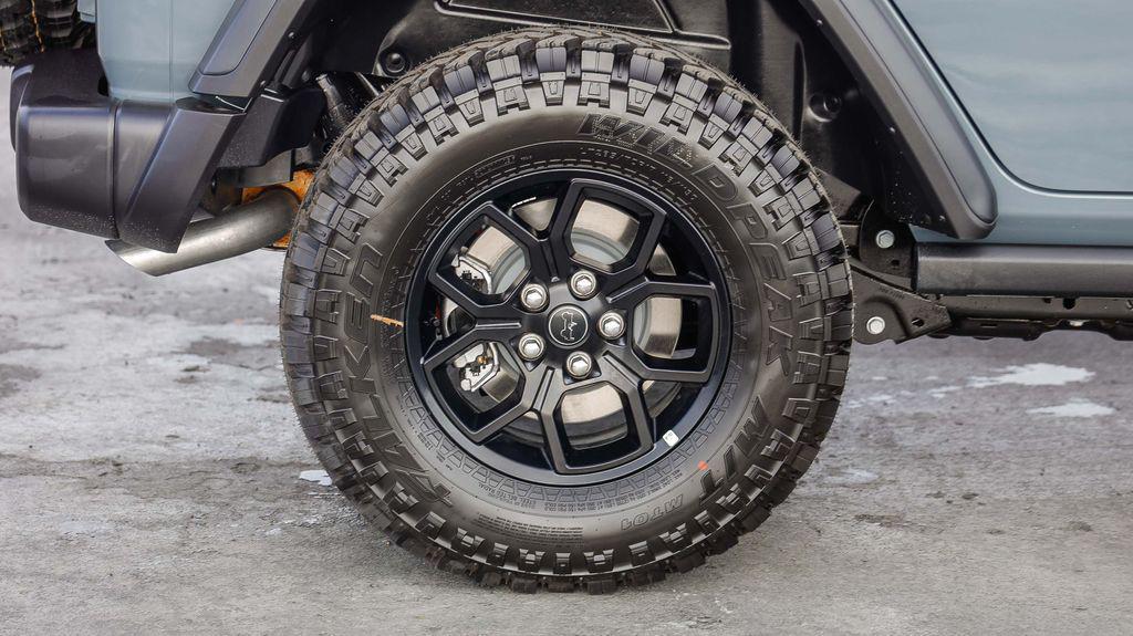 new 2025 Jeep Wrangler car, priced at $42,575