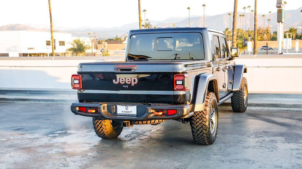 new 2025 Jeep Gladiator car, priced at $51,612