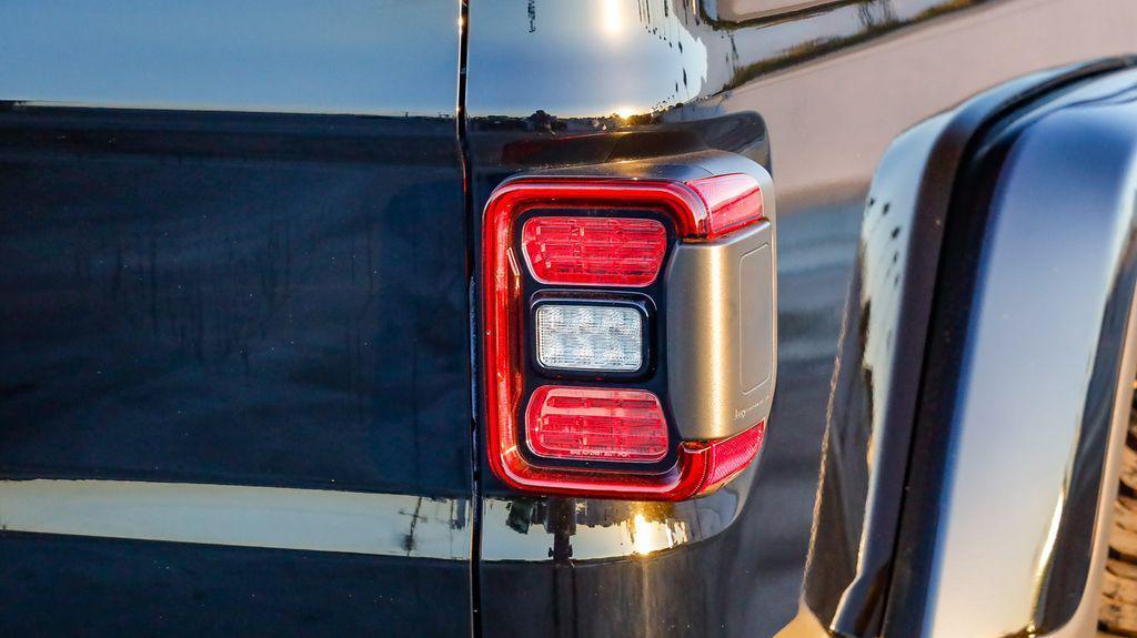 new 2025 Jeep Gladiator car, priced at $51,612