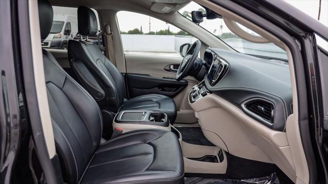 used 2024 Chrysler Pacifica Hybrid car, priced at $26,995