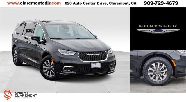 used 2024 Chrysler Pacifica Hybrid car, priced at $28,695