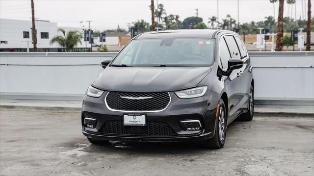 used 2024 Chrysler Pacifica Hybrid car, priced at $26,995