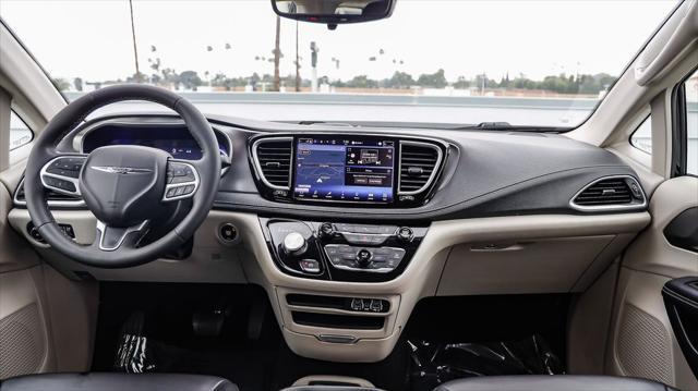 used 2024 Chrysler Pacifica Hybrid car, priced at $26,995