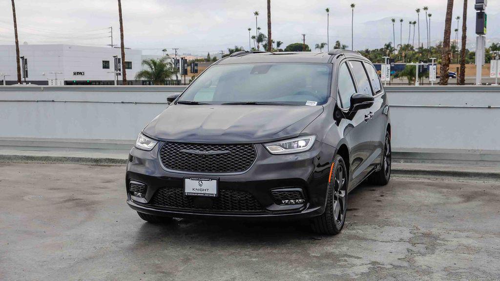 new 2026 Chrysler Pacifica car, priced at $51,182