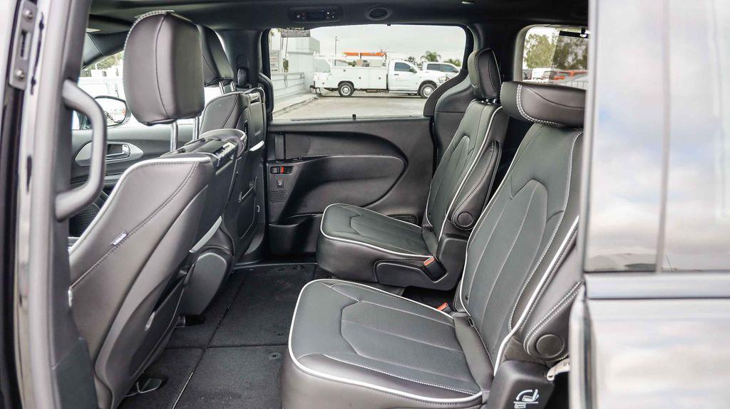 new 2026 Chrysler Pacifica car, priced at $51,182