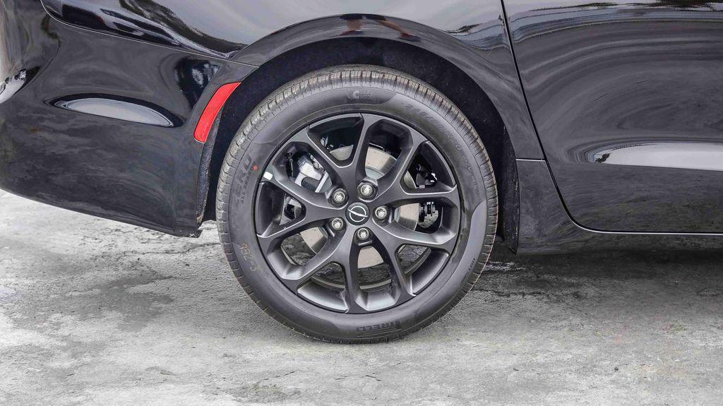 new 2026 Chrysler Pacifica car, priced at $51,182