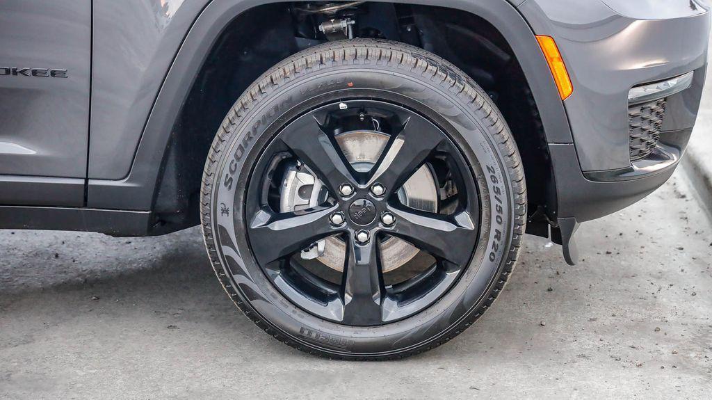 new 2025 Jeep Grand Cherokee L car, priced at $46,738