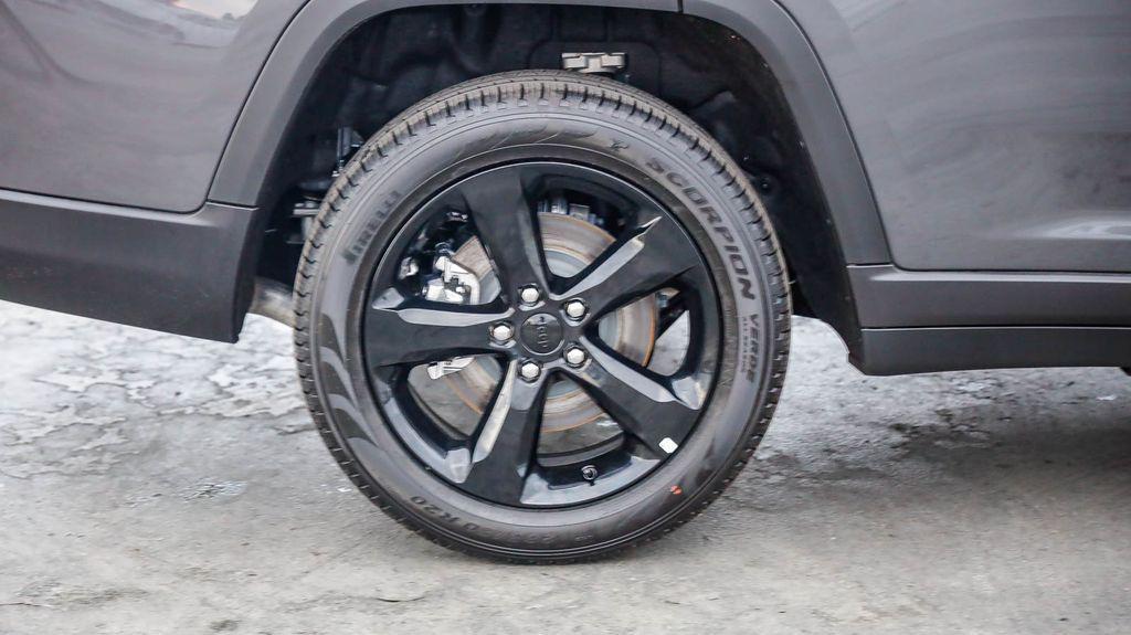 new 2025 Jeep Grand Cherokee L car, priced at $46,738