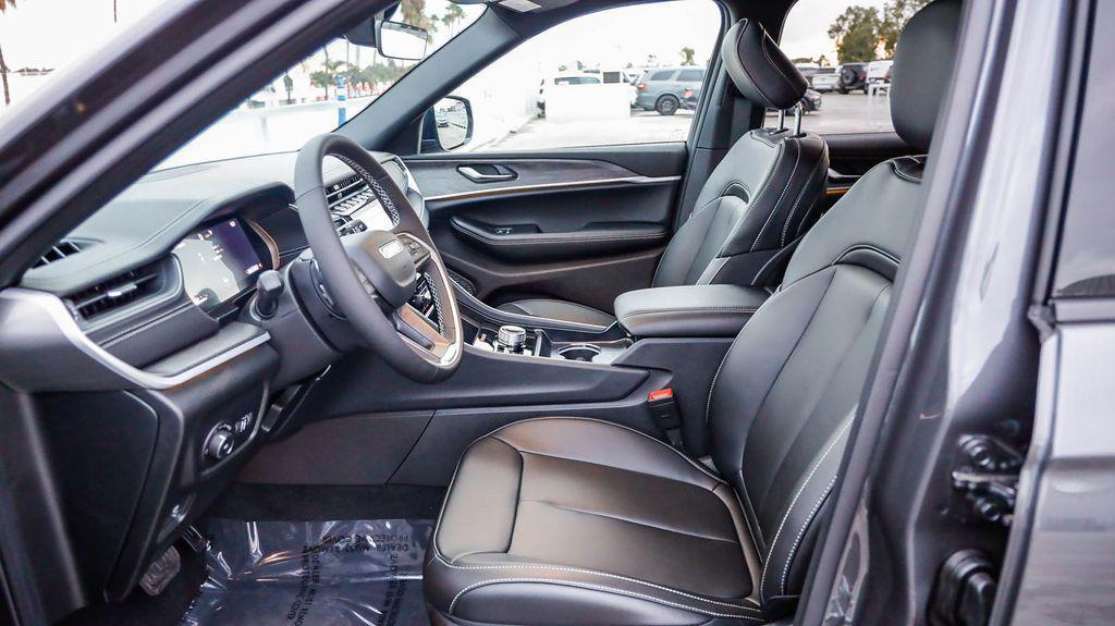new 2025 Jeep Grand Cherokee L car, priced at $46,738