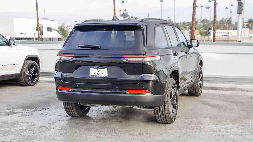 new 2025 Jeep Grand Cherokee car, priced at $38,658