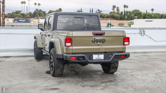 new 2025 Jeep Gladiator car, priced at $40,235