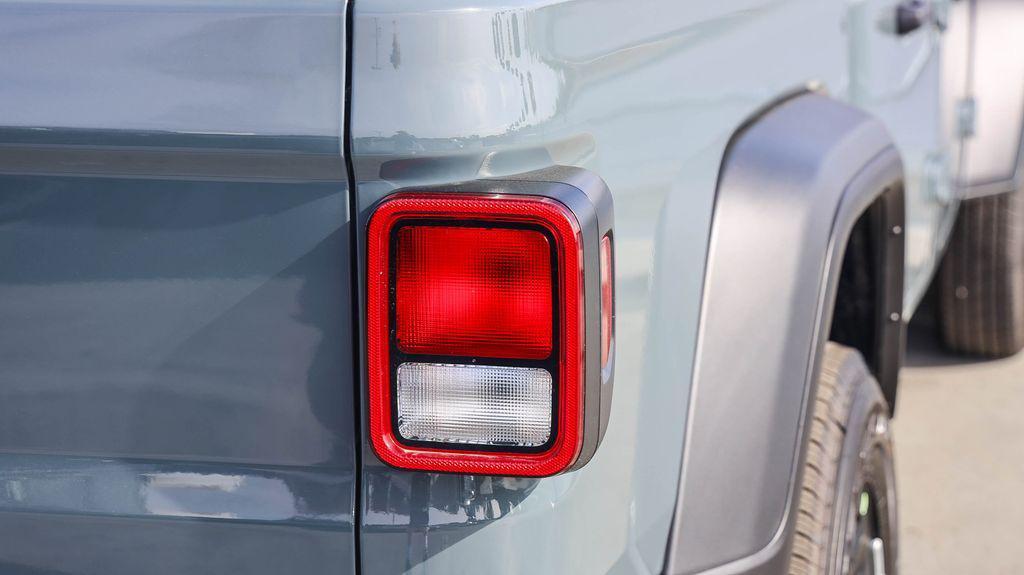 new 2025 Jeep Gladiator car, priced at $35,860