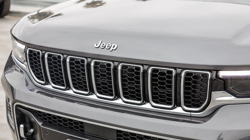 used 2023 Jeep Grand Cherokee L car, priced at $33,995