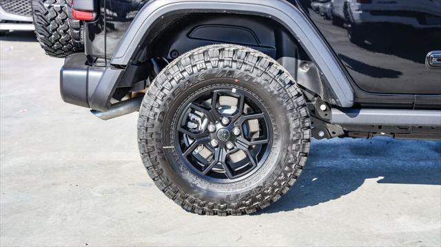 new 2025 Jeep Wrangler car, priced at $48,175