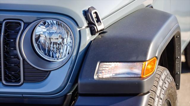 new 2025 Jeep Wrangler car, priced at $39,175