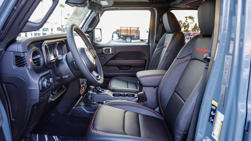 new 2025 Jeep Wrangler car, priced at $56,587