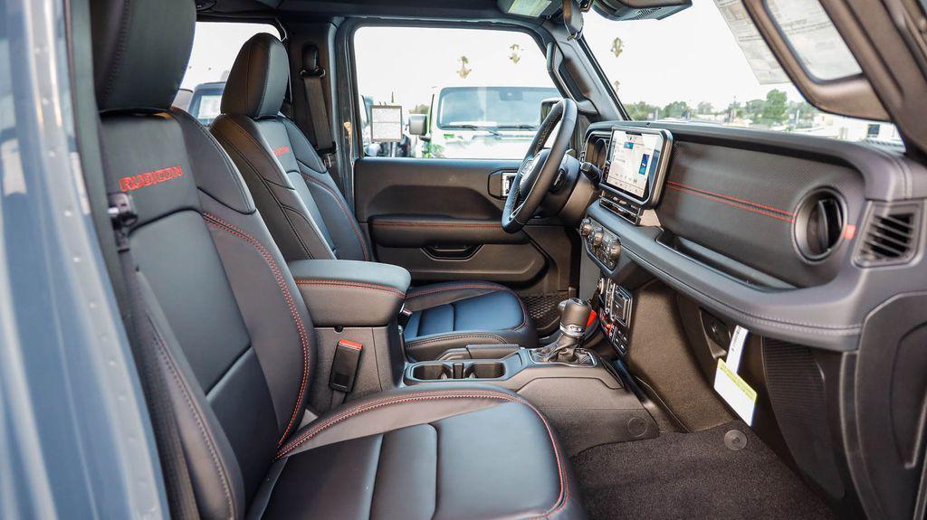 new 2025 Jeep Wrangler car, priced at $56,587