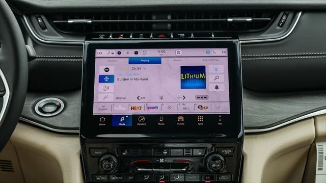new 2025 Jeep Grand Cherokee car, priced at $41,270