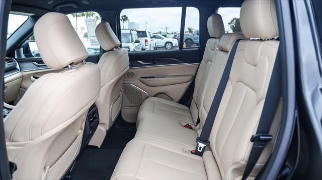 new 2025 Jeep Grand Cherokee car, priced at $41,270