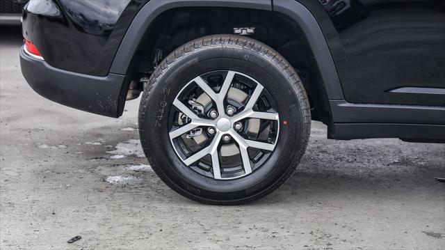 new 2025 Jeep Grand Cherokee car, priced at $41,270