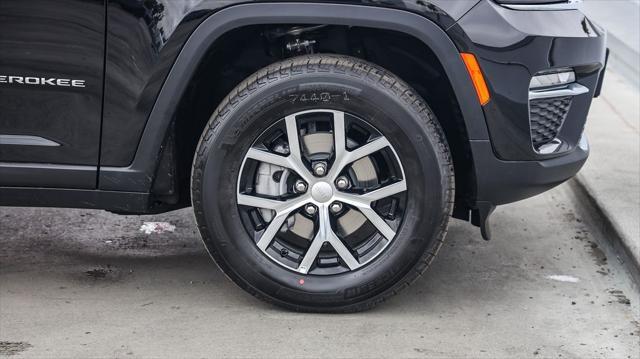 new 2025 Jeep Grand Cherokee car, priced at $41,270