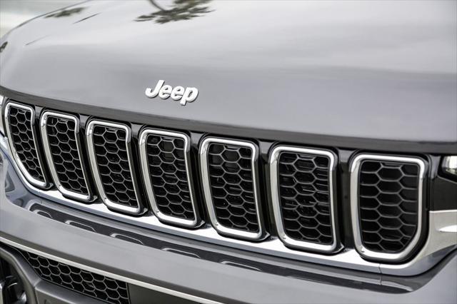 new 2024 Jeep Grand Cherokee car, priced at $50,670