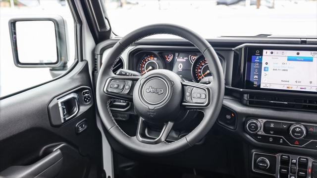 new 2025 Jeep Gladiator car, priced at $41,265
