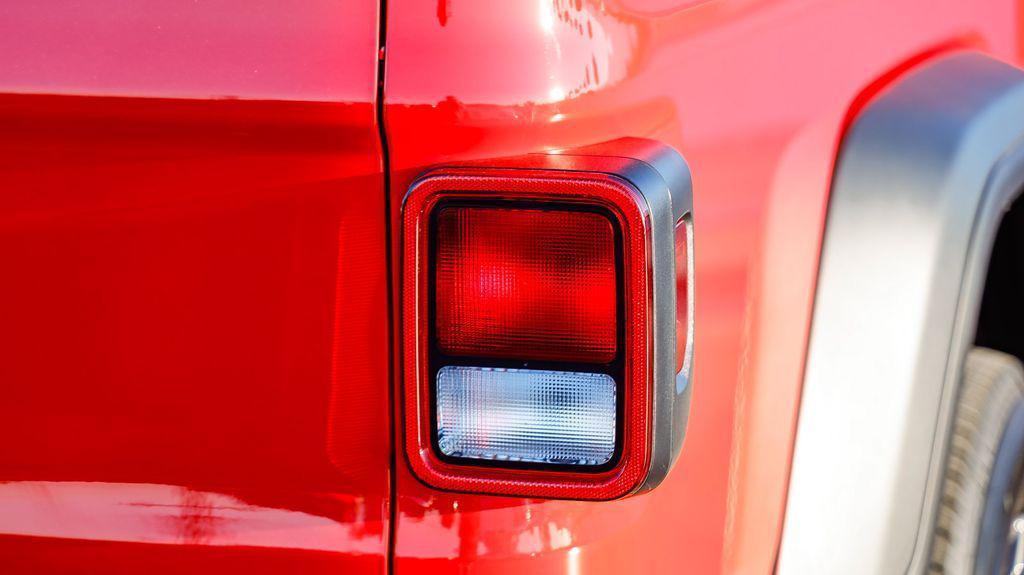 new 2025 Jeep Gladiator car, priced at $38,384