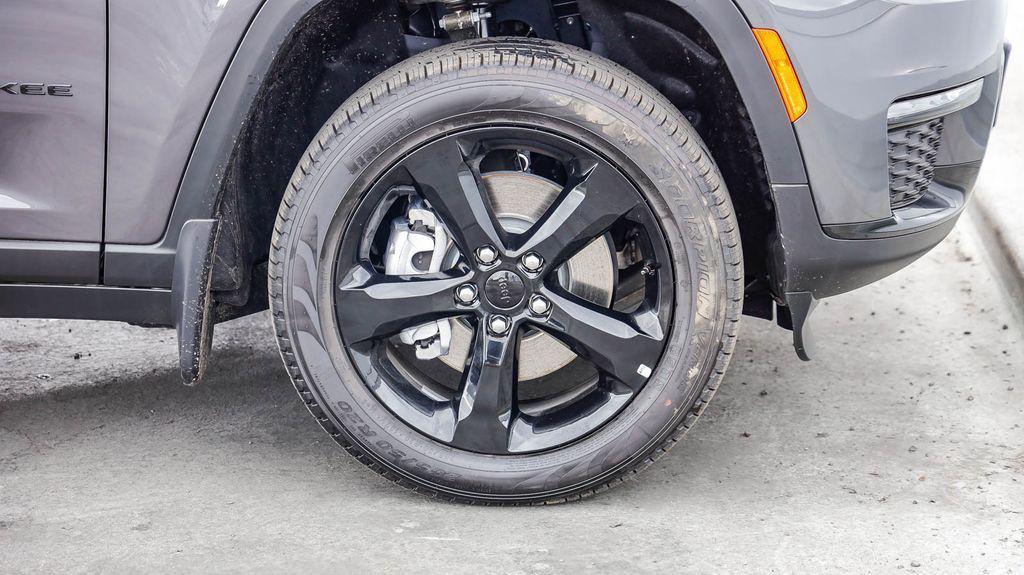 new 2025 Jeep Grand Cherokee L car, priced at $44,050