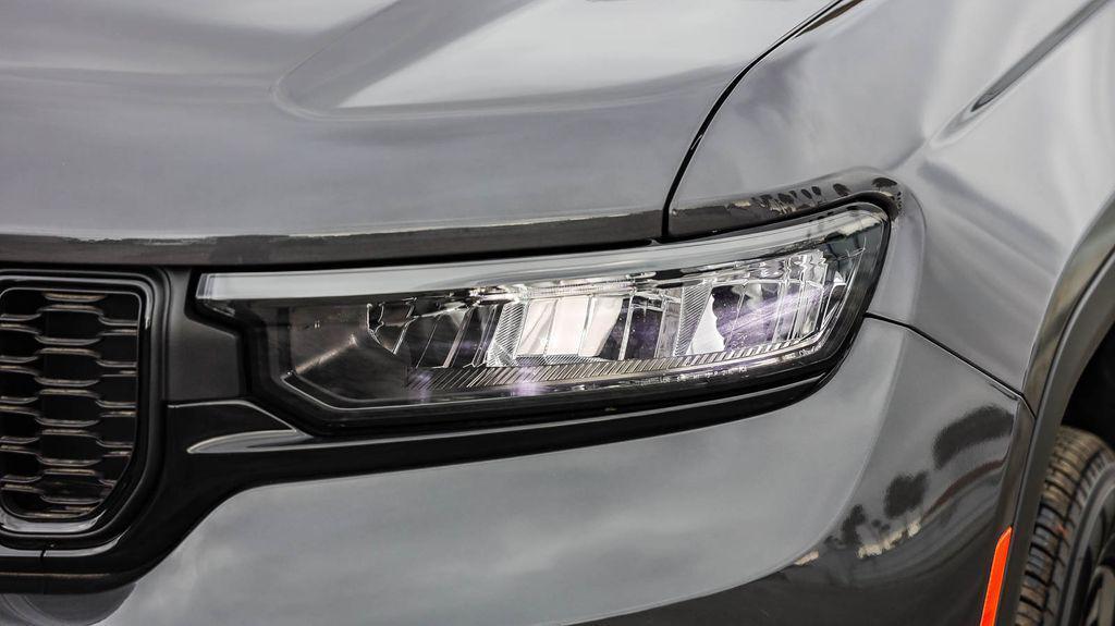 new 2025 Jeep Grand Cherokee L car, priced at $44,050