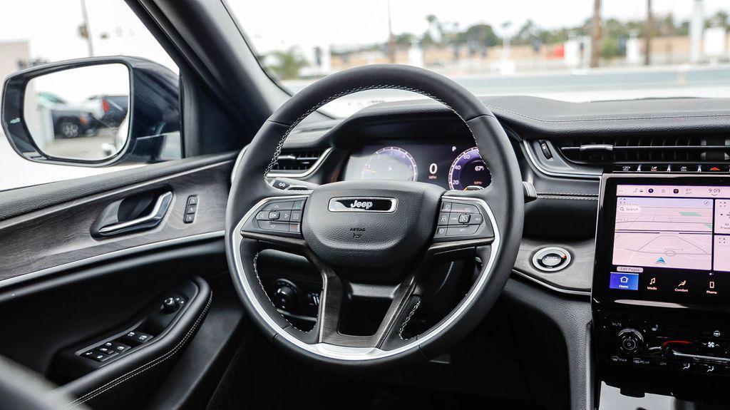 new 2025 Jeep Grand Cherokee L car, priced at $44,050