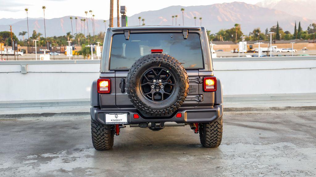 new 2025 Jeep Wrangler car, priced at $45,174